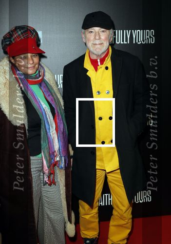 Amsterdam 19 december 2022
Premiere Faithfully Yours in Tuschinski
Hans Dagelet met partner Esther Apituley