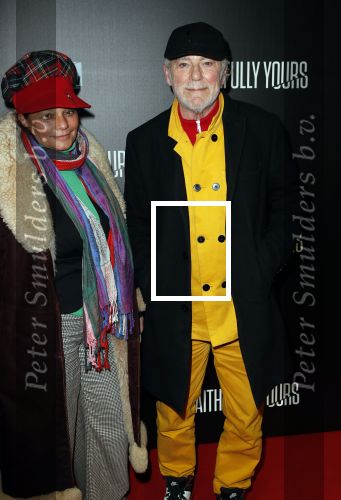 Amsterdam 19 december 2022
Premiere Faithfully Yours in Tuschinski
Hans Dagelet met partner Esther Apituley