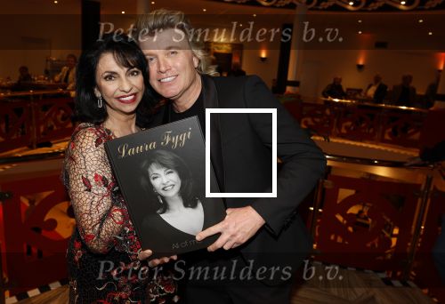 Zeist 27 november 2022
Presentatie boek en concert Laura Fygi in in Fygi Hotel.
Laura krijgt ook nog een koninklijke onderscheiding. Hans Klok