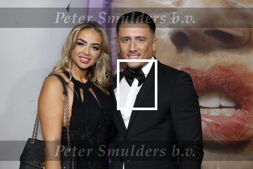 Hilversum 19 december 2022
The roast van Famke Louise in studio 21.
Harrie Snijders met partner