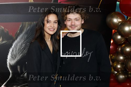 Amsterdam 10 december 2022
Premiere de gelaarsde kat in Pathe Arena .
Holly Brood kwam met Soy Kroon