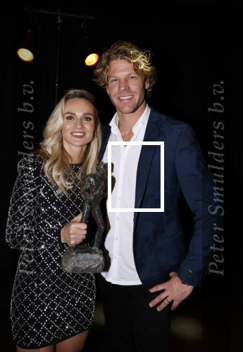Amsterdam 21 december 2022
Sportman en Sportvrouw van het jaar Gala in AFAS Live. Sportvrouw van het jaar Irene Schouten . Ook haar maan DirkJan Mak was aanwezig.