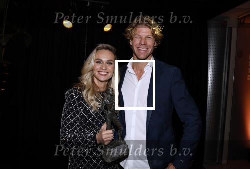Amsterdam 21 december 2022
Sportman en Sportvrouw van het jaar Gala in AFAS Live. Sportvrouw van het jaar Irene Schouten . Ook haar maan DirkJan Mak was aanwezig.