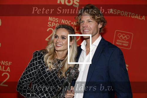 Amsterdam 21 december 2022
Sportman en Sportvrouw van het jaar Gala in AFAS Live. Sportvrouw van het jaar Irene Schouten . Ook haar maan DirkJan Mak was aanwezig.
