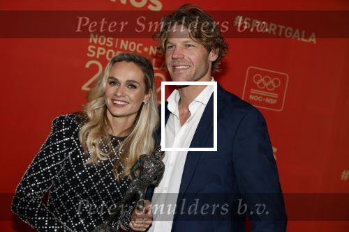 Amsterdam 21 december 2022
Sportman en Sportvrouw van het jaar Gala in AFAS Live. Sportvrouw van het jaar Irene Schouten . Ook haar maan DirkJan Mak was aanwezig.