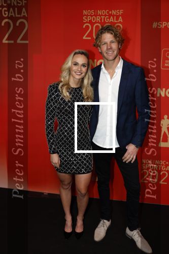 Amsterdam 21 december 2022
Sportman en Sportvrouw van het jaar Gala in AFAS Live. Sportvrouw van het jaar Irene Schouten . Ook haar maan DirkJan Mak was aanwezig.