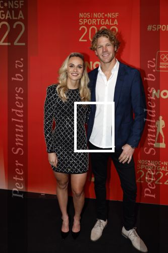 Amsterdam 21 december 2022
Sportman en Sportvrouw van het jaar Gala in AFAS Live. Sportvrouw van het jaar Irene Schouten . Ook haar maan DirkJan Mak was aanwezig.