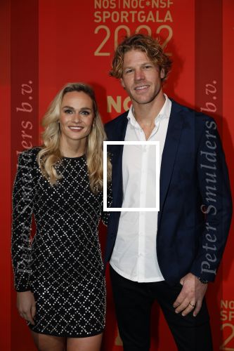 Amsterdam 21 december 2022
Sportman en Sportvrouw van het jaar Gala in AFAS Live. Sportvrouw van het jaar Irene Schouten . Ook haar maan DirkJan Mak was aanwezig.