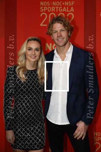 Amsterdam 21 december 2022
Sportman en Sportvrouw van het jaar Gala in AFAS Live. Sportvrouw van het jaar Irene Schouten . Ook haar maan DirkJan Mak was aanwezig.