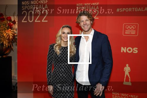 Amsterdam 21 december 2022
Sportman en Sportvrouw van het jaar Gala in AFAS Live. Sportvrouw van het jaar Irene Schouten . Ook haar maan DirkJan Mak was aanwezig.