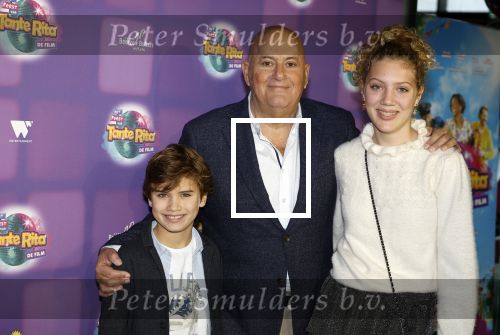 Amsterdam 17 december 2022
Premiere het feest van tante Ria in Pathe Noord .
Jack v Gelder kwam met zijn kleinkinderen