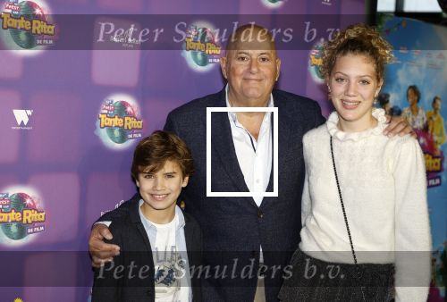 Amsterdam 17 december 2022
Premiere het feest van tante Ria in Pathe Noord .
Jack v Gelder kwam met zijn kleinkinderen