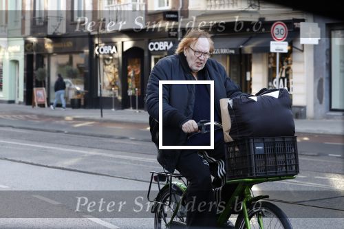 Amsterdam 15  december 2022
Jan Aarntzen op zijn groene fiets in Amsterdam zuid.