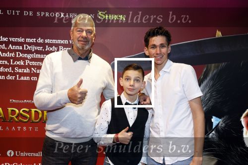 Amsterdam 10 december 2022
Premiere de gelaarsde kat in Pathe Arena .
Jayden Lans (rechts) met vader en broertje