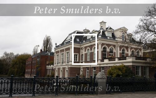 Amsterdam 22 november 2022
In dit complex heeft Jort Kelder een appartement