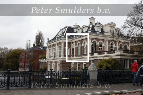 Amsterdam 22 november 2022
In dit complex heeft Jort Kelder een appartement
