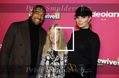 Amsterdam 22 november 2022
Presentatie Real Housewifes of Amsterdam in Hotel Krasnapolsky  van Videoland. Kim Feenstra kwam met haar partner Stanley Tailor en zijn moeder
