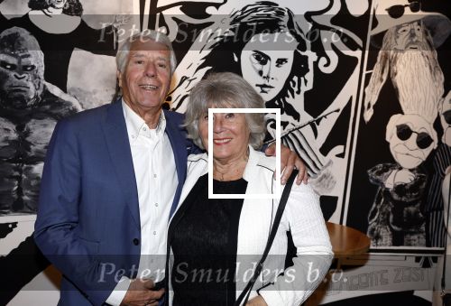 Zeist 27 november 2022
Presentatie boek en concert Laura Fygi in in Fygi Hotel.
Laura krijgt ook nog een koninklijke onderscheiding. Klaas Wilting kwam met zijn vrouw