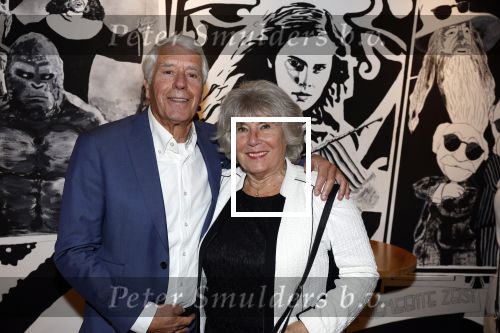 Zeist 27 november 2022
Presentatie boek en concert Laura Fygi in in Fygi Hotel.
Laura krijgt ook nog een koninklijke onderscheiding. Klaas Wilting kwam met zijn vrouw