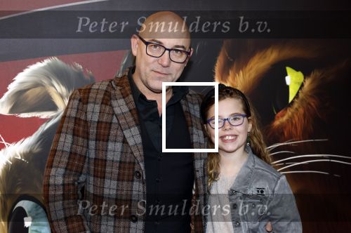 Amsterdam 10 december 2022
Premiere de gelaarsde kat in Pathe Arena .
Loek Peters met zijn kinderen