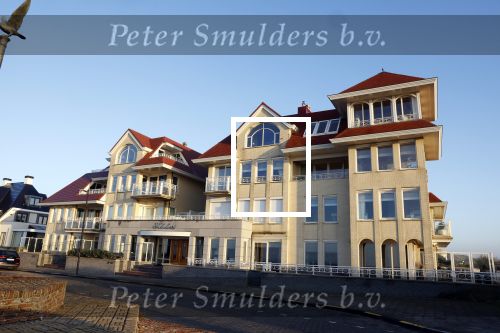Noordwijk 9 december 2022
Waar de Hotels van Oranje staan komt een heel exclusief complex waar Louis v Gaal de penthouse heeft gejkocht voor ongeveen 10 miljoen euro. In dit complex woont Louis v gaal nu.