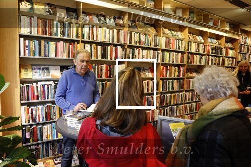 Amsterdam 26 november 2022
Signeersessie van Maarten Spanjer in Amsterdam zuid . Zijn (ex) vriendin is ook aanwezig