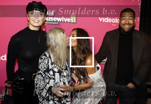 Amsterdam 22 november 2022
Presentatie Real Housewifes of Amsterdam in Hotel Krasnapolsky  van Videoland. Maria Tailor met haar moeder en broer Stanley met zijn vriendin Kim Feenstra