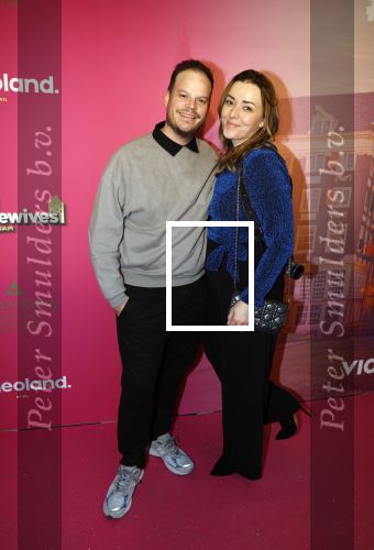 Amsterdam 22 november 2022
Presentatie Real Housewifes of Amsterdam in Hotel Krasnapolsky  van Videoland. Mascha Feoktistova met haar man Gregor v Vlierden