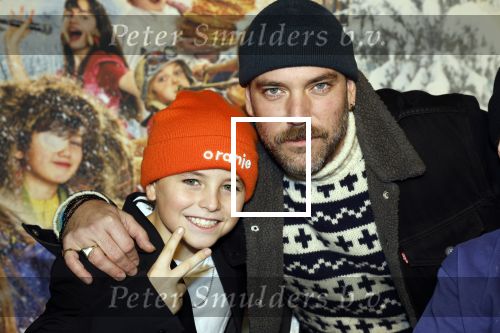 Amsterdam 11 december 2022
Premiere Hotel Sinestra in Pathe Noord .
Matteo van der Grijn met zijn zoon Jack