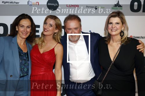Rotterdam 12 december 2022
Premiere Ome Cor in het oude luxor theater.
Monic Hendrickx en Wendy-Kristy Hoogerbrugge