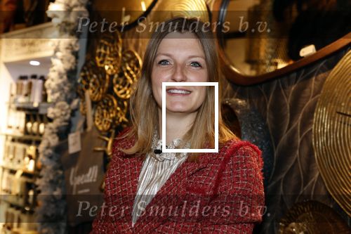 Noordwijk 9 december 2022
Presentatie nieuwe scheurkalendar van de familie Meiland. Aanwezig Martien Meiland Erica Meiland en Montana Meiland . Ook aanwezig Jan Dijkgraaf en Timon Moll ( regisseur van de Meilandjes). Presentatie is in de woonwinkel van Montana.