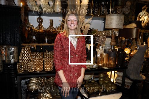 Noordwijk 9 december 2022
Presentatie nieuwe scheurkalendar van de familie Meiland. Aanwezig Martien Meiland Erica Meiland en Montana Meiland . Ook aanwezig Jan Dijkgraaf en Timon Moll ( regisseur van de Meilandjes). Presentatie is in de woonwinkel van Montana.