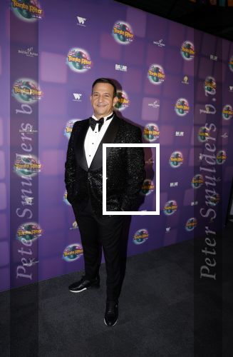 Amsterdam 17 december 2022
Premiere het feest van tante Ria in Pathe Noord .
Cast bestaat oa uit Najib Amhali Tooske Ragas Edo Brunner Edsilia Rombley Jack v gelder Pim Muda Thimo v Haaren  Ridder v Kooten Esther Mbire en Piet Tomassen.