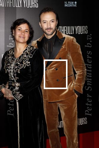 Amsterdam 19 december 2022
Premiere Faithfully Yours in Tuschinski
Nasrdin Dchar met partner Amy Don