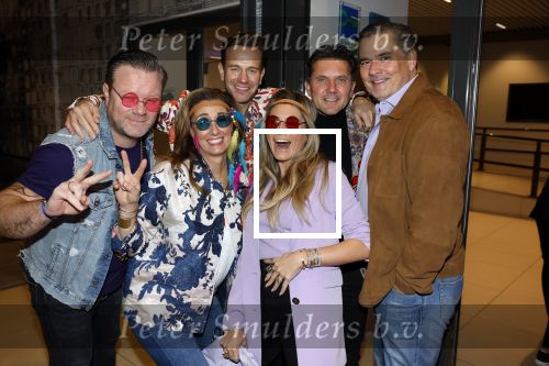 Amsterdam 19 november 2022
Toppers in concert in deJohan Cruijff arena.
Nikkie Plessen met Ruben Bontekoe Sven Sauve Georgette Schlick en Jaap Liethof