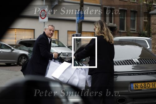 Amsterdam 5 december 2022
Otto Klein koopt kerstpakketten voor zijn personeel