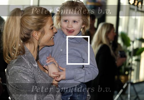 Amsterdam 17 december 2022
Premiere het feest van tante Ria in Pathe Noord .
Cast bestaat oa uit Najib Amhali Tooske Ragas Edo Brunner Edsilia Rombley Jack v gelder Pim Muda Thimo v Haare Renee Gunning kwam met haar zoontje en nichtje
