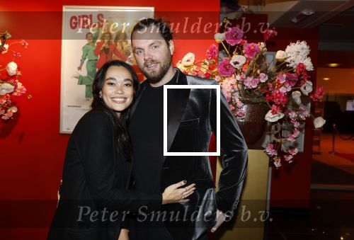 Hoofddorp 21 november 2022
Premiere Girls on fire in schouwburg Hoofddorp.
Romy Monteiro kwam met partner Jasper Suyk