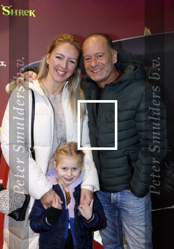 Amsterdam 10 december 2022
Premiere de gelaarsde kat in Pathe Arena .
Ron Boszhard met dochter en vriendin