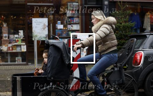 Amsterdam 29 november 2022
Suze mens met dochter in bakfiets