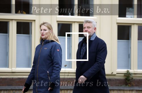 Amsterdam 4 december 2022
Sybrand Niessen en zijn vrouw aan het wandelen door Amsterdam zuid.