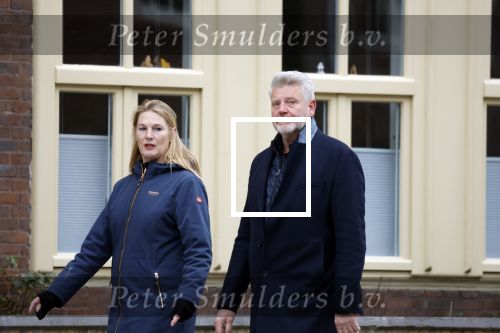 Amsterdam 4 december 2022
Sybrand Niessen en zijn vrouw aan het wandelen door Amsterdam zuid.