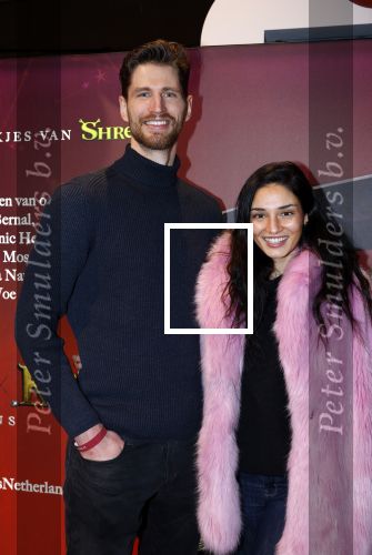 Amsterdam 10 december 2022
Premiere de gelaarsde kat in Pathe Arena .
Tatjana Maul met partner Thomas v d Mars