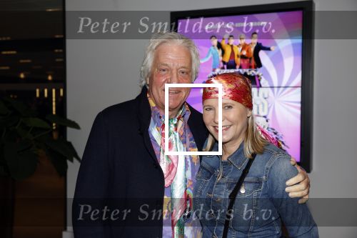 Amsterdam 19 november 2022
Toppers in concert in deJohan Cruijff arena.
Tommy Peters met vrouw en vrienden