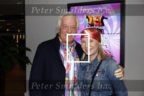 Amsterdam 19 november 2022
Toppers in concert in deJohan Cruijff arena.
Tommy Peters met vrouw en vrienden
