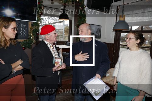 Baambrugge 11 december 2022
Presentatie kalendar met Harry Slinger en Bert Simhoffer. Harry kwam met zijn vrouw en Bert met zijn vrouw em 2 kinderen .