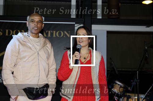 IJsselstin 27 november 2023
Boekpresentatie Glenn Helder . Wesley Sneijder krijgt het eerste exemplaar. Altetha Leidelmeijer