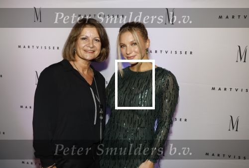 Amsterdam 6 november 2023
Premiere docu Mart Visser gemaakt door Marius Looijmans . De premiere was in het DeLamar theater. Amber Delil kwam met haar moeder