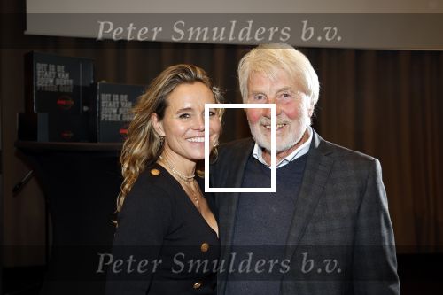 Amsterdam 20 november 2023
Presentatie boek Dag EEN in hotel 27 in Amsterdam.
Eigenaar van dag een zijn Patrick Janssen en zijn vrouw Babette Janssen . Babette Janssen en haar vader