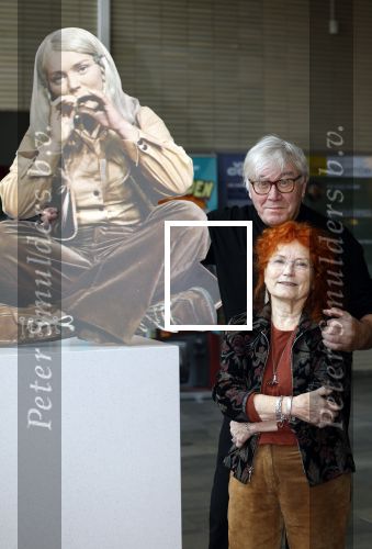 Hilversum 19 november 2023
Presentatie kijkbuisvrienden met oa Loeki Knol
Tony Neef
Maroesja Lacunes
Barrie Stevens
Bram Biesterveld.
Ydwer Bosma is de producent.